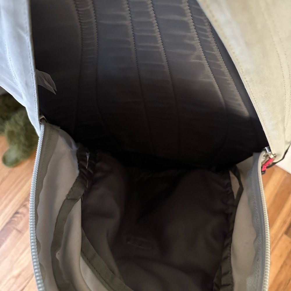 Northface Vault Backpack - image 4